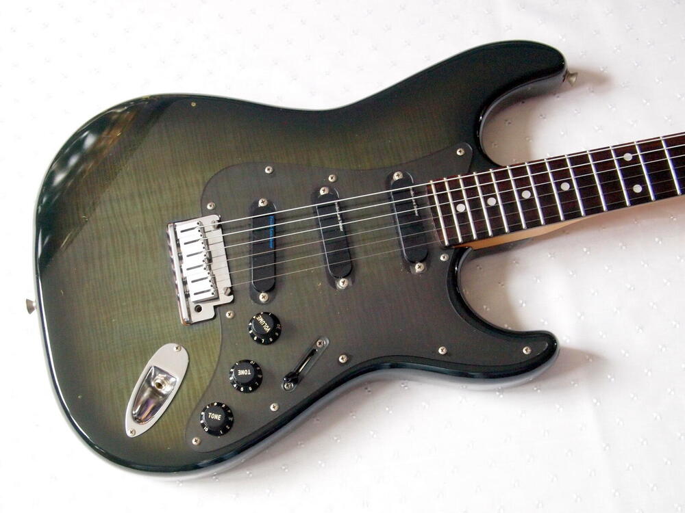 Fender-str92-japan.jpg