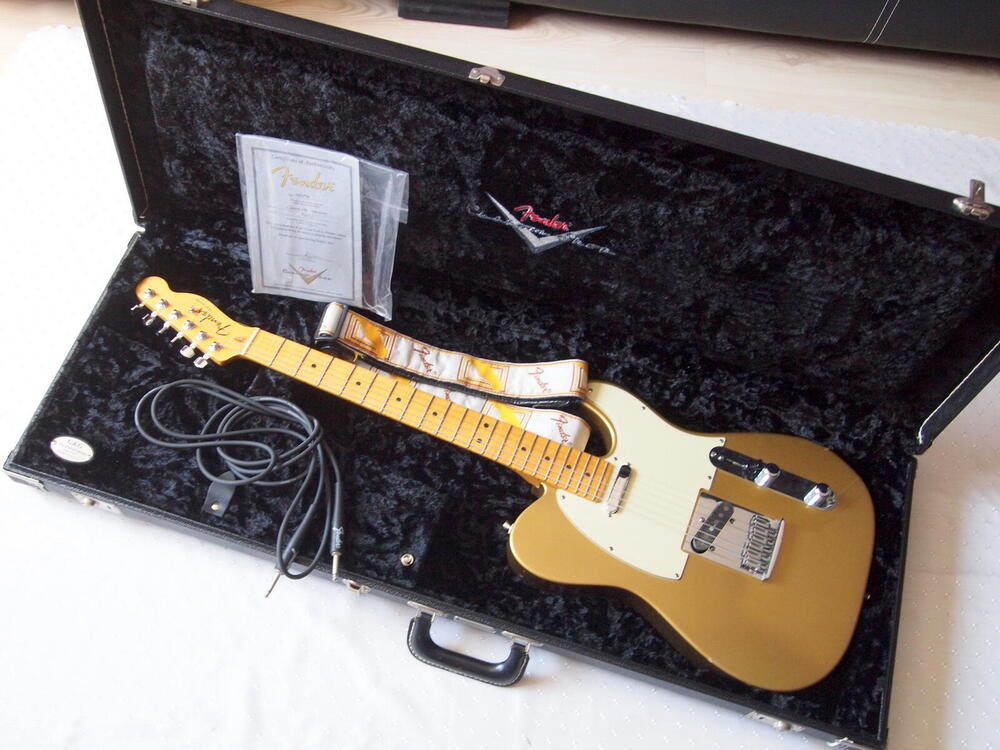 Fender-CS-TL-Gold.jpg